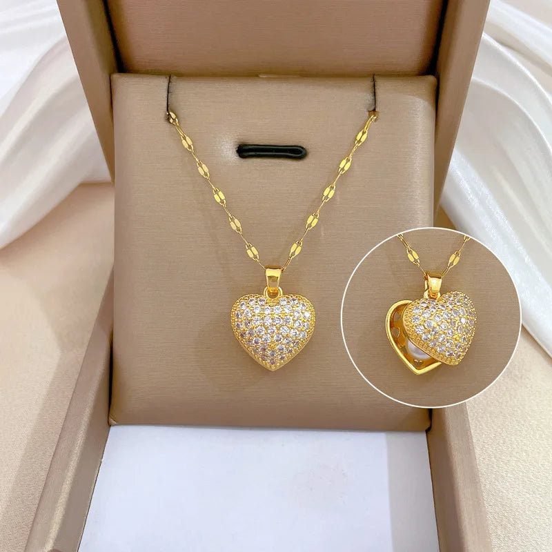 Exquisite Micro-inlaid Heart Pearl Necklace, Fashion and Cute, Light and Luxurious Hollow Stainless Steel Pendant