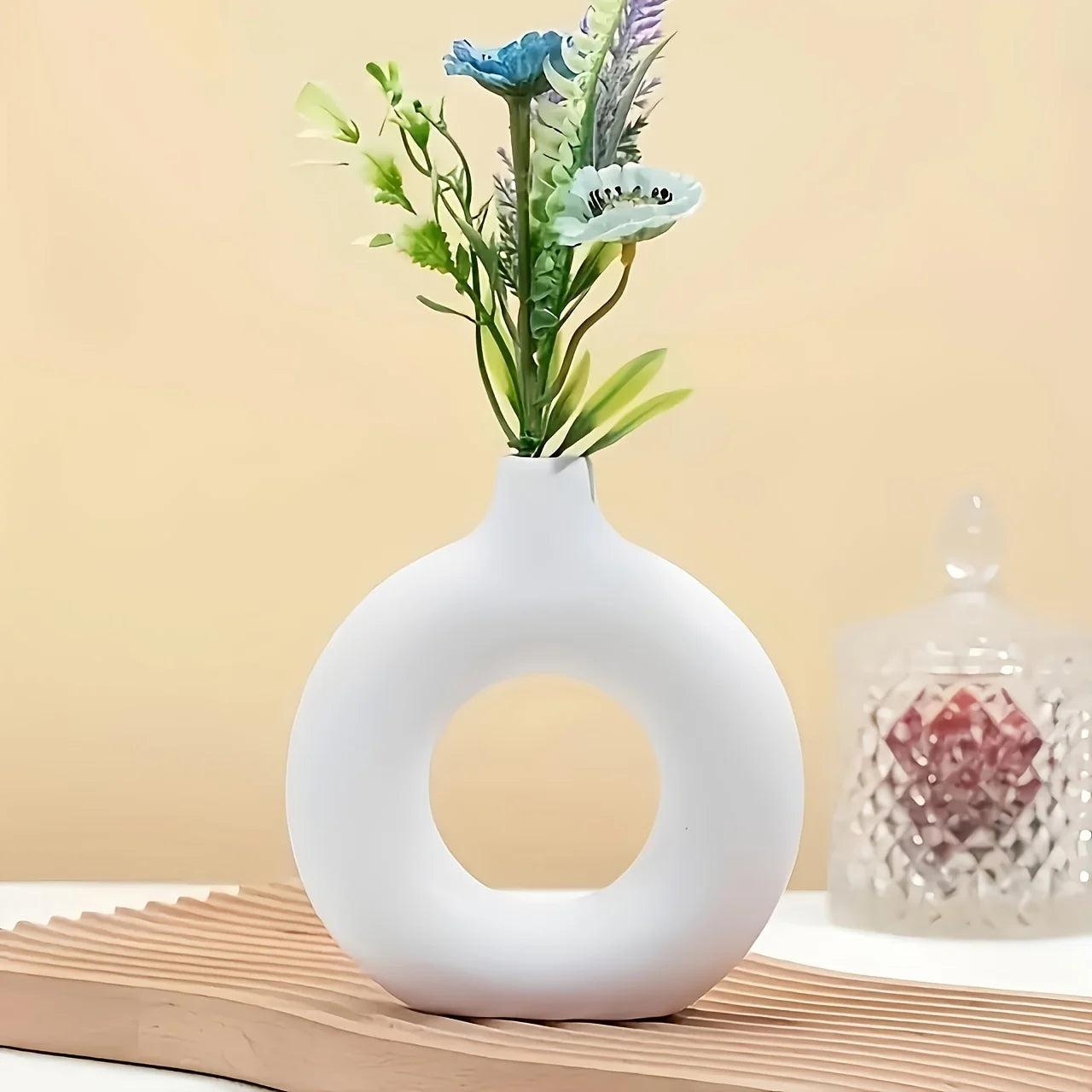 Bohemian Round Plastic Vase for Home and Living Room Decoration,Floral Arrangements and Table,Light Luxury Decoration