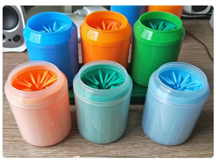 S/M/L Portable Dog Paw Cleaner Cup Soft Silicone Foot Cleaning Brush Pet Dogs Towel Foot Washer Foot Cleaning Bucket Dog Toy