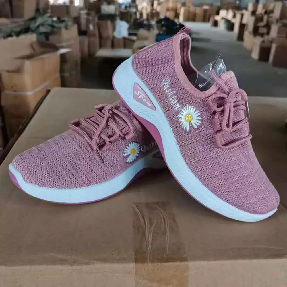 Fashionable Sports Shoes for Women, Thick and Breathable Soft Soled Mesh, Lightweight Casual Shoes, Trendy Coconut Shoes